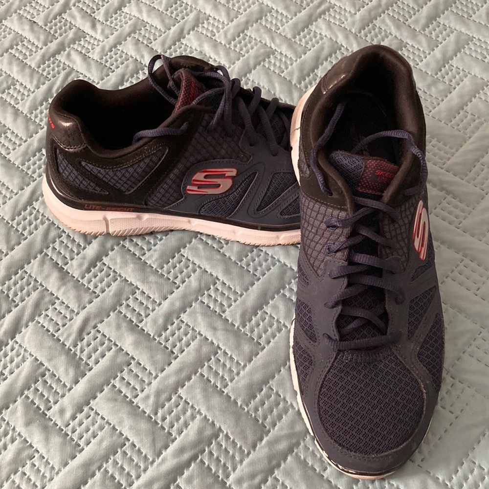 Skechers sneakers